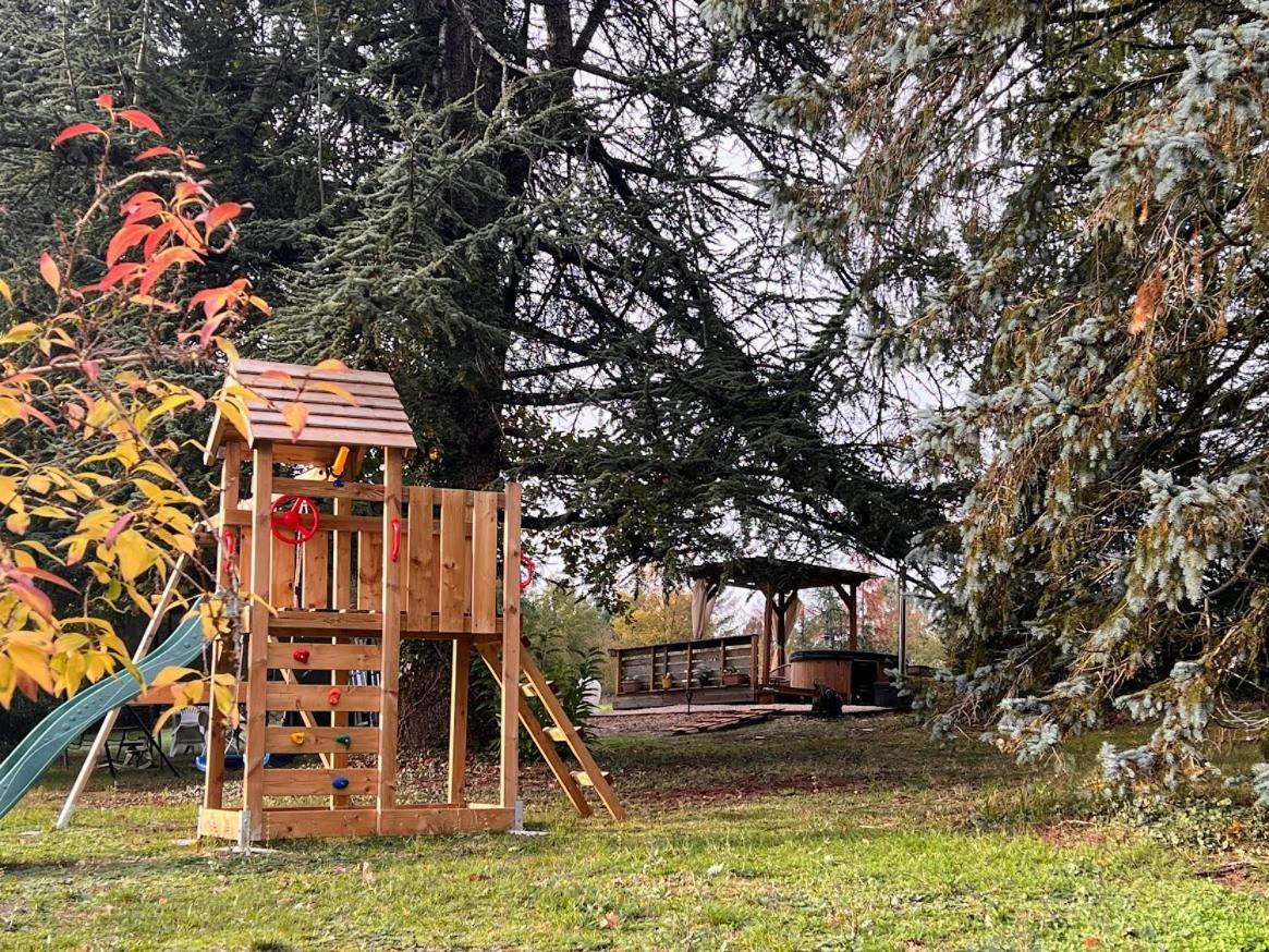 Fossemagne Domaine Le Manoir, Gites De Charme Et De Caractere Avec Piscines Privatisees Et Spa Nordique מראה חיצוני תמונה